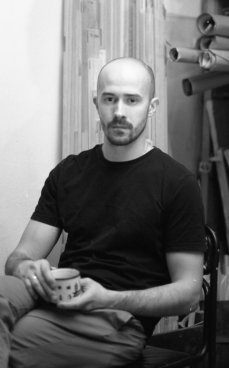 Portrait of Artem Rohovyi, who works in the Artist style (Kharkiv, Ukraine) Photo 1 of 6.